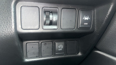 Nissan Qashqai 1.3 DiG-T N-Connecta 5dr Petrol Hatchback